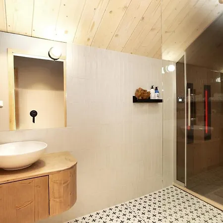 Two Bedrooms Karpi 120m2 Апартаменты