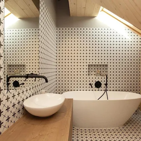 Lejlighed Two Bedrooms Karpi 120m2